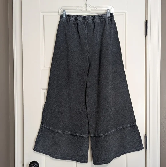 EUC Easel Wide-Leg Ash Black Palazzo Pants Small - Picture 4 of 4